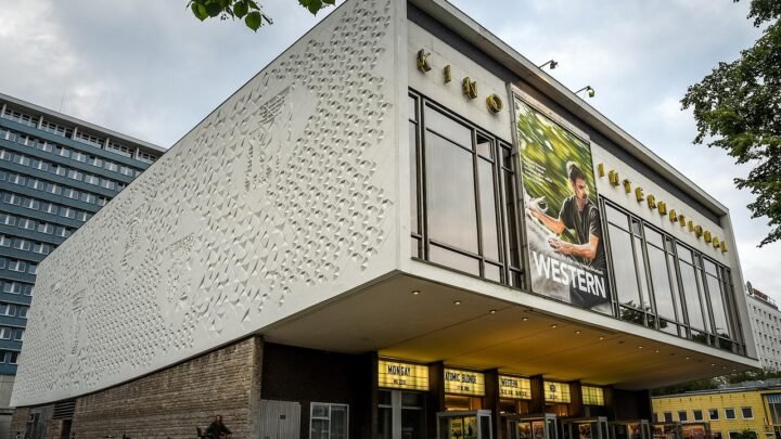 Nachtleben in Berlin: Was man vor einer Entscheidung vergleichen sollte