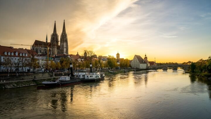 Romantik in Regensburg: Wie die Liebe zwischen historischem Charme und modernem Dating lebendig bleibt