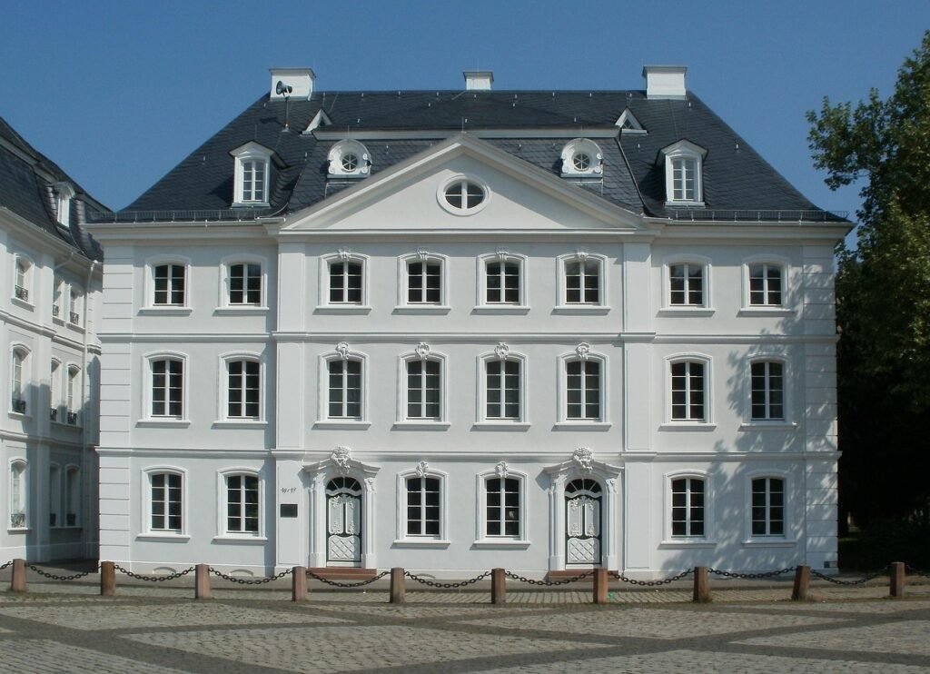 saarbrücken, ludwigsplatz, haus, gebäude, vorderseite, fassade, außen, eigentum, wohnungen, heimat, leben, immobilien, wieder